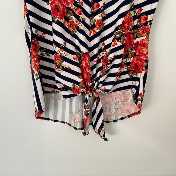 FAITH & JOY BY MONTEAU NAVY/WHITE STRIPED WITH RED FLORAL VNECK TIE TOP, MED - Picture 5 of 10
